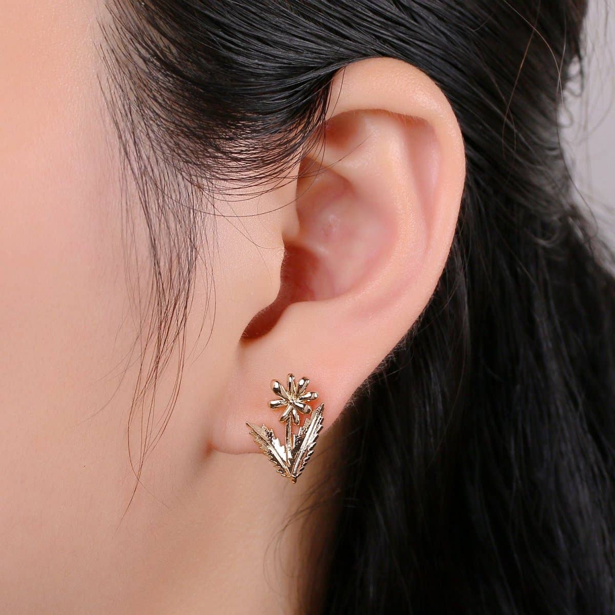 1 Pair Flower Gold Filled Studs L-016