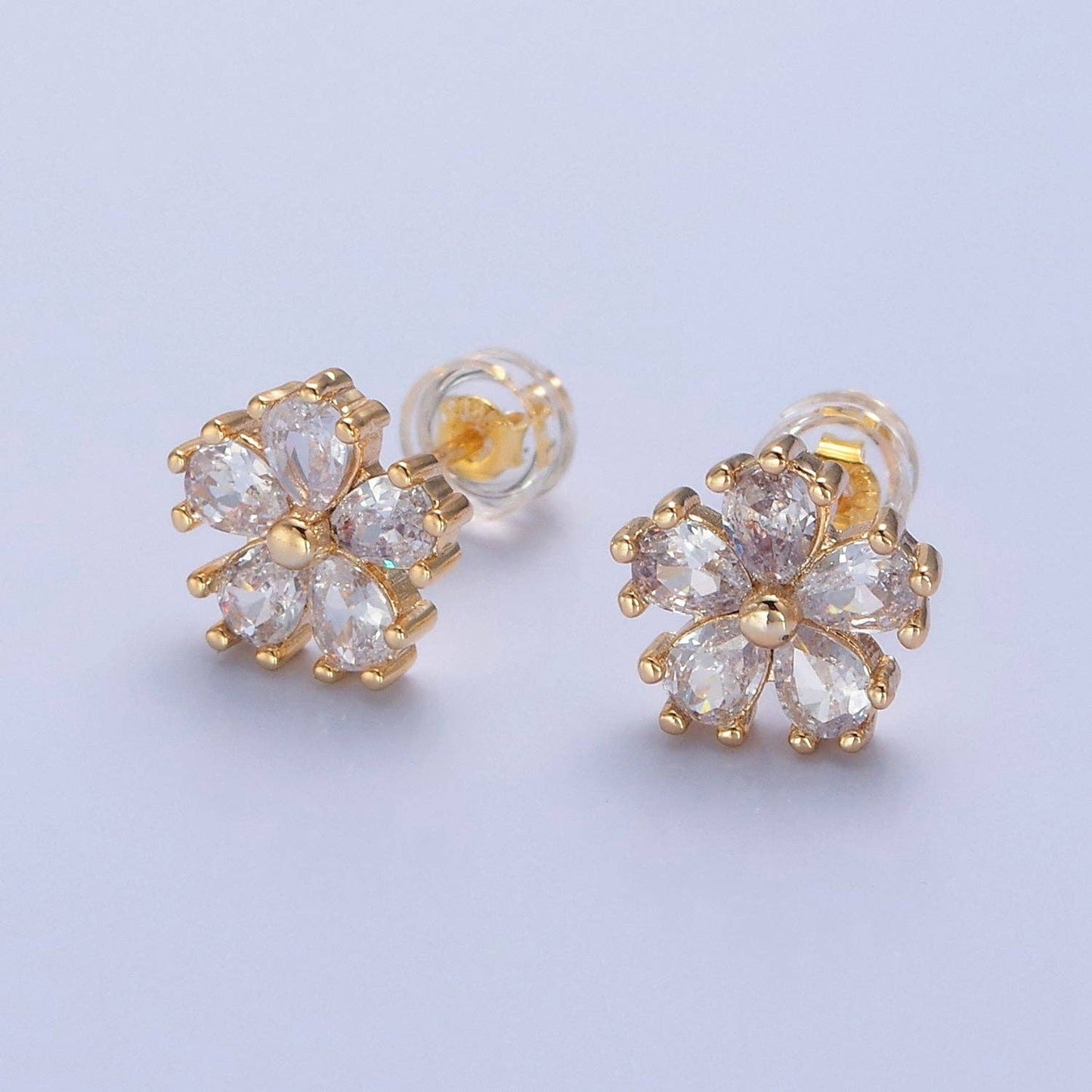 Gold Daisy Floral Stud Earring T463